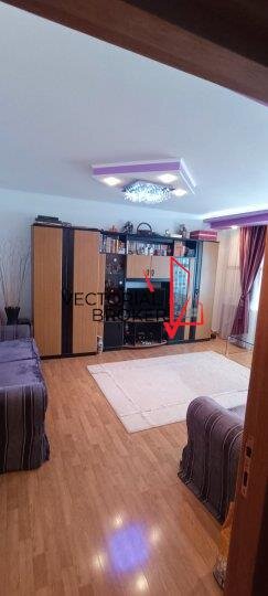 Basarabia, Costin Georgian, apartament 2 camere, et. 5, 63 mp, centrala proprie, renovat,