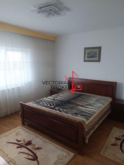 Basarabia, Costin Georgian, apartament 2 camere, et. 5, 63 mp, centrala proprie, renovat,